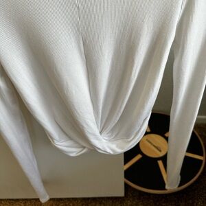 Vuori White Long Sleeve Top